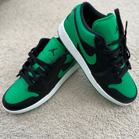 Air Jordan 1 Low - Picture 1 of 9